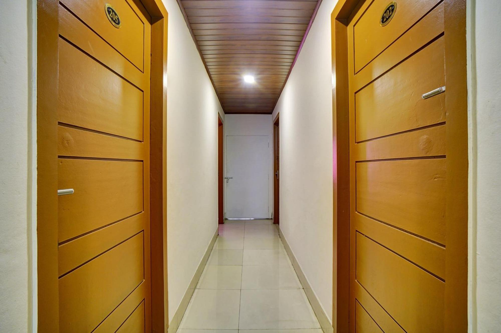 Hotel O Chiyang Hotel Angamali Kültér fotó